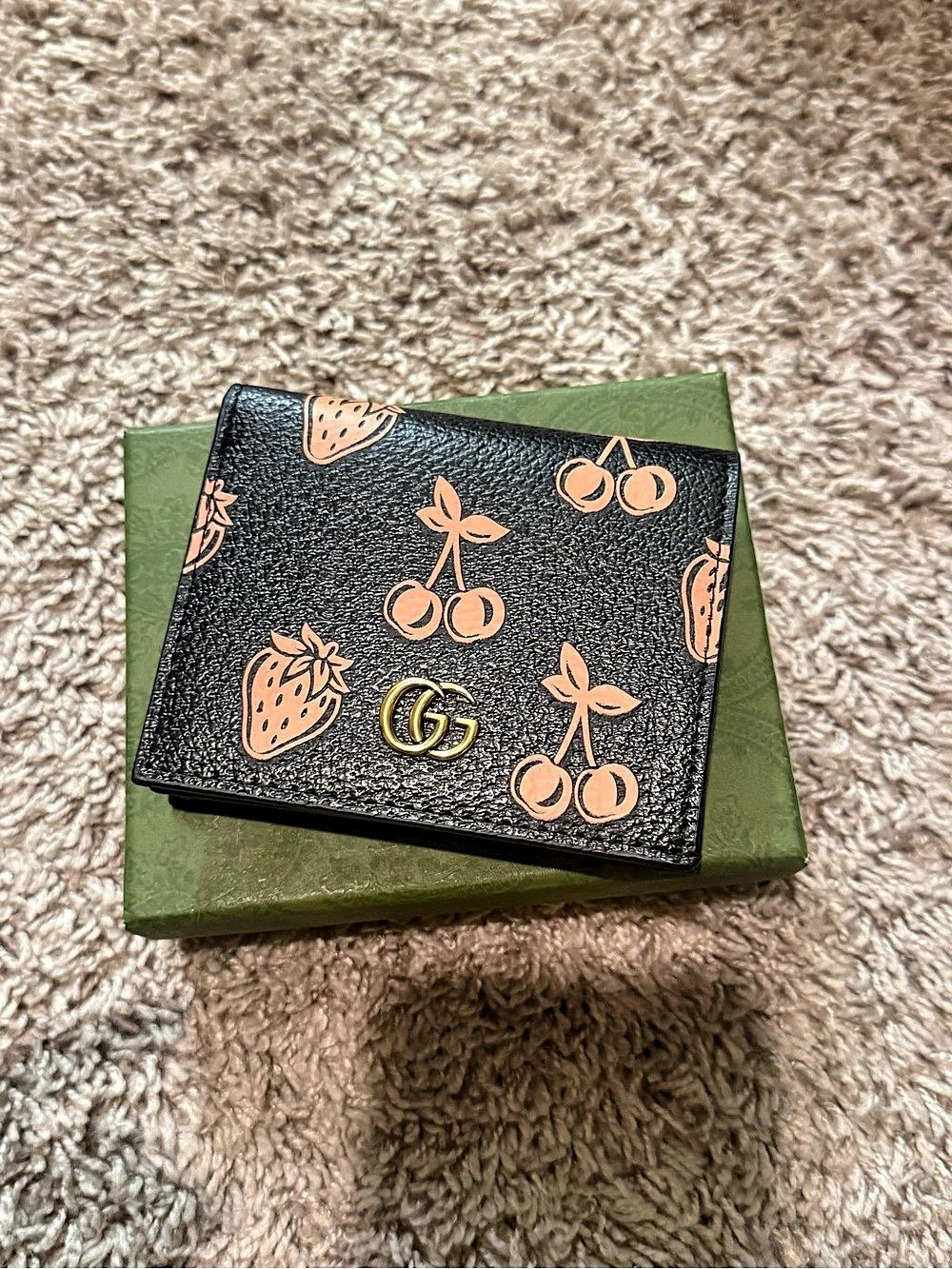 Gucci Strawberry and Cherry GG Marmont Card Case Wallet Black & Green